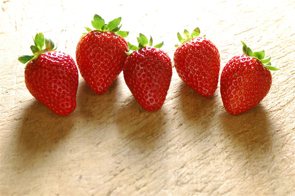 过敏性鼻炎可以吃草莓吗,过敏性鼻炎能不能吃