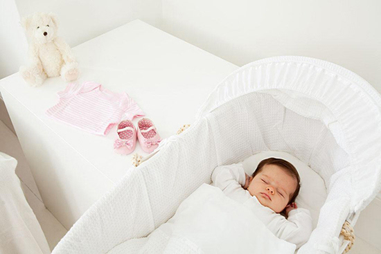 婴儿最好有自己单独睡的小床-健康之路健康知识